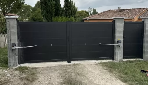 Installation de Portails à Vantaux et Portillons Électriques à Gargas, Toulouse, MP Services